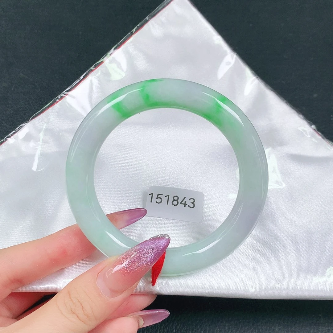 翡翠未镶嵌手镯天然翡翠手镯04