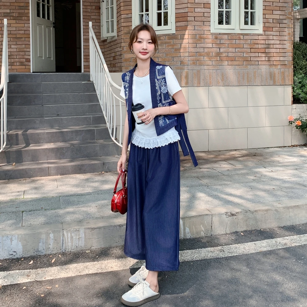 时尚复古刺绣马甲套装女2025夏季新款设计感蕾丝T恤阔腿裤三件套
