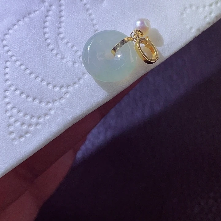 颈饰18K金镶嵌翡翠翡翠