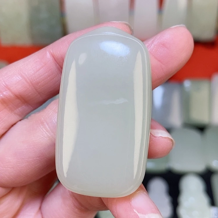 【闪购商品】颈饰未镶嵌和田玉