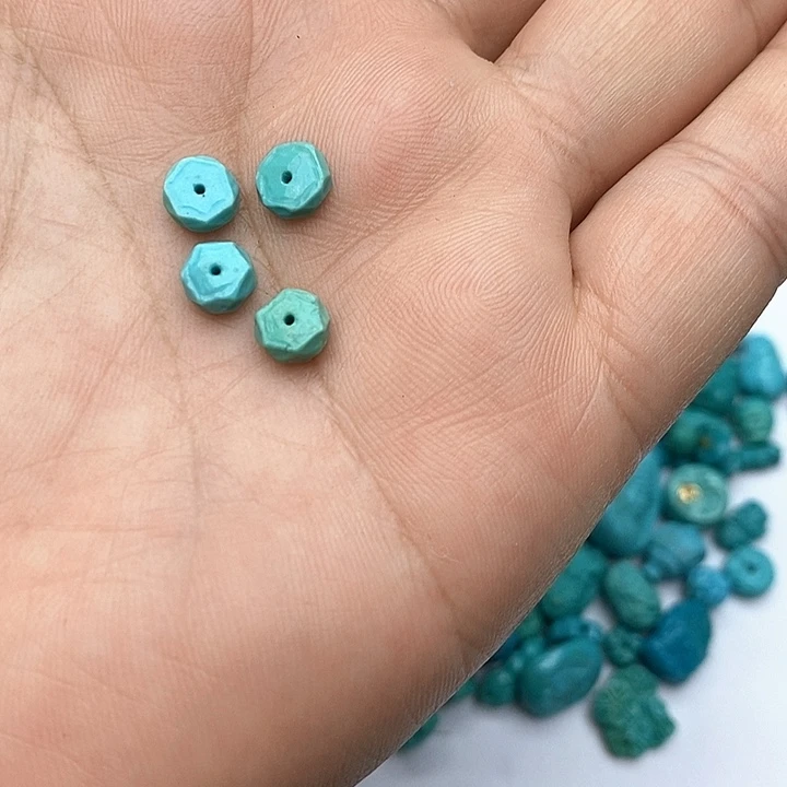 绿松石未镶嵌珠宝奇石