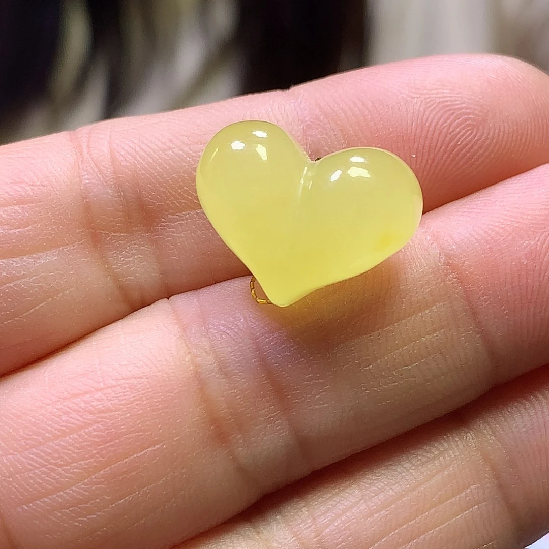 未镶嵌琥珀裸石配饰