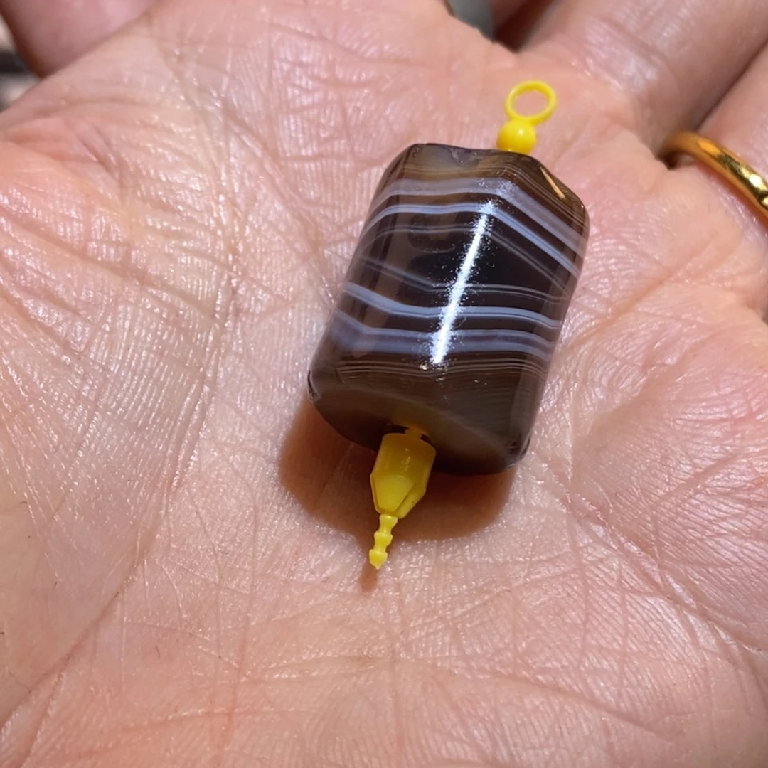 余***波玛瑙/玉髓未镶嵌单珠