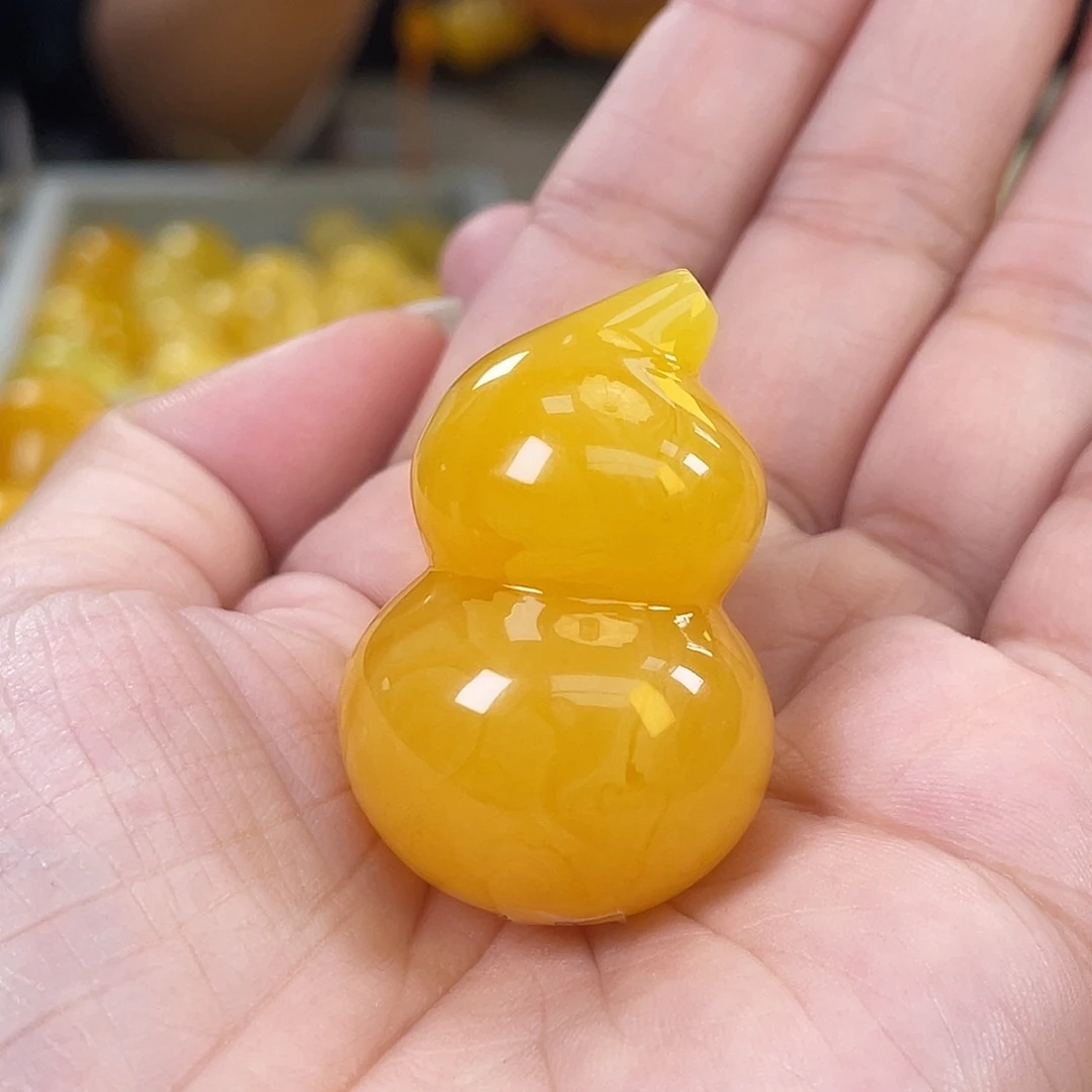 琥珀未镶嵌裸石h18