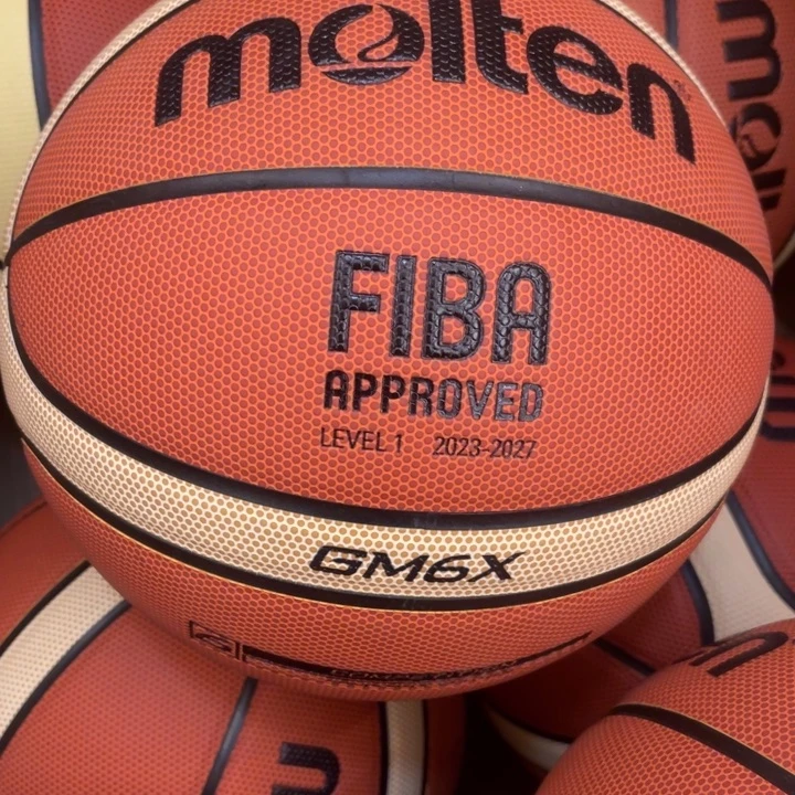 8***鲍PU摩腾GM6X拆封新球一颗不送配件