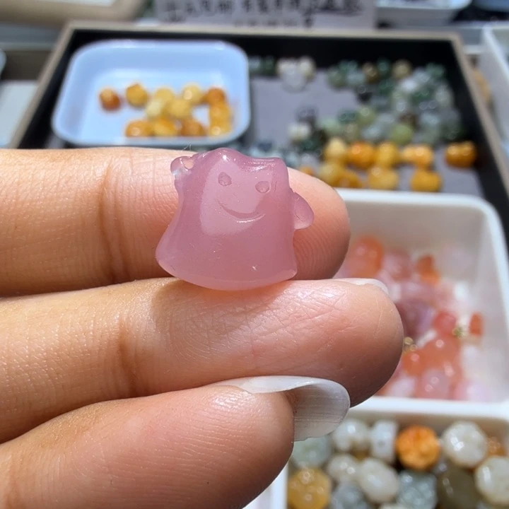 和田玉未镶嵌珠宝奇石