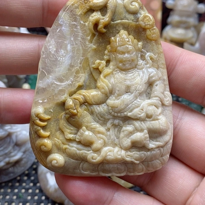 石英质玉颈饰未镶嵌