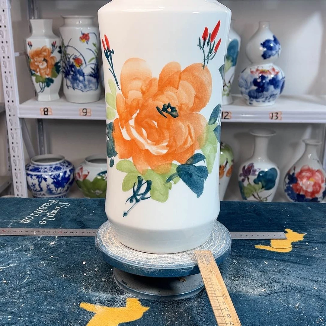 摆件景德镇陶瓷书黄牡