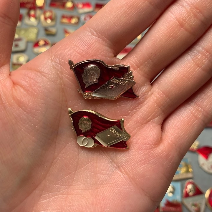 就*玩像章像章像章像章