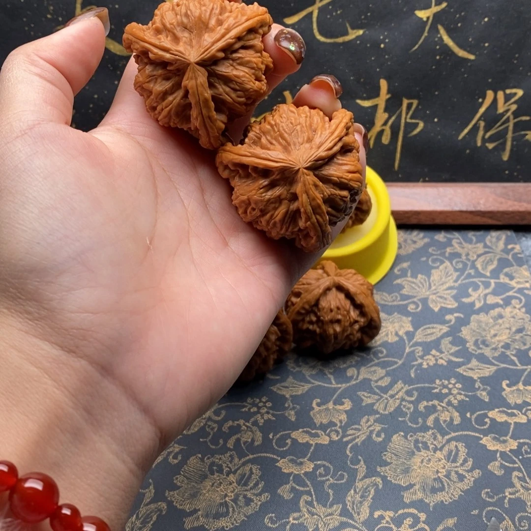 吊坠文玩核桃伟*白狮子