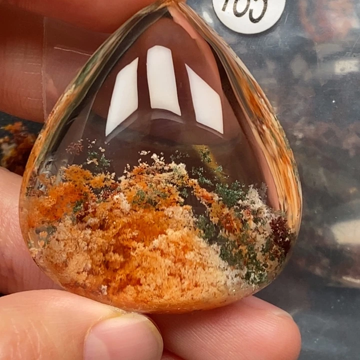秦***岸未镶嵌颈饰水晶天然