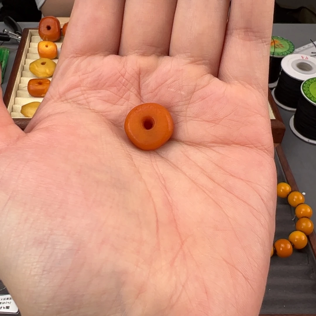 琥珀裸石未镶嵌王**姐定制