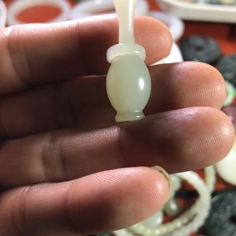 未镶嵌和田玉（碧玉）手机链娜**妮