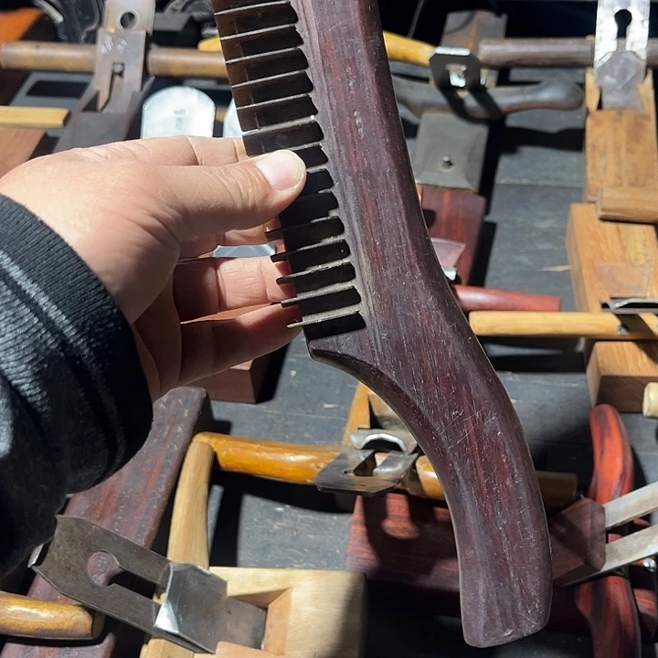 总***监………………………………………………………………