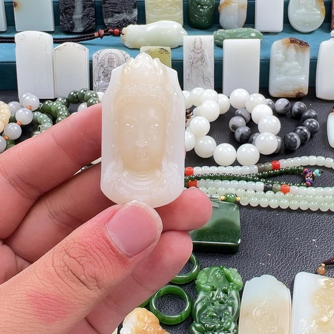 和田玉未镶嵌珠宝奇石