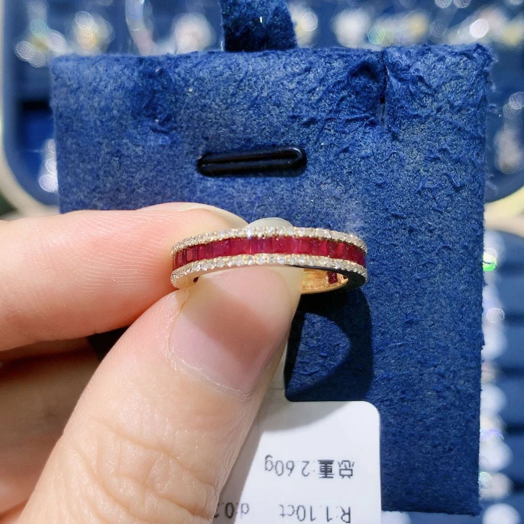 【闪购商品】18K金镶嵌排戒红宝石简单排戒