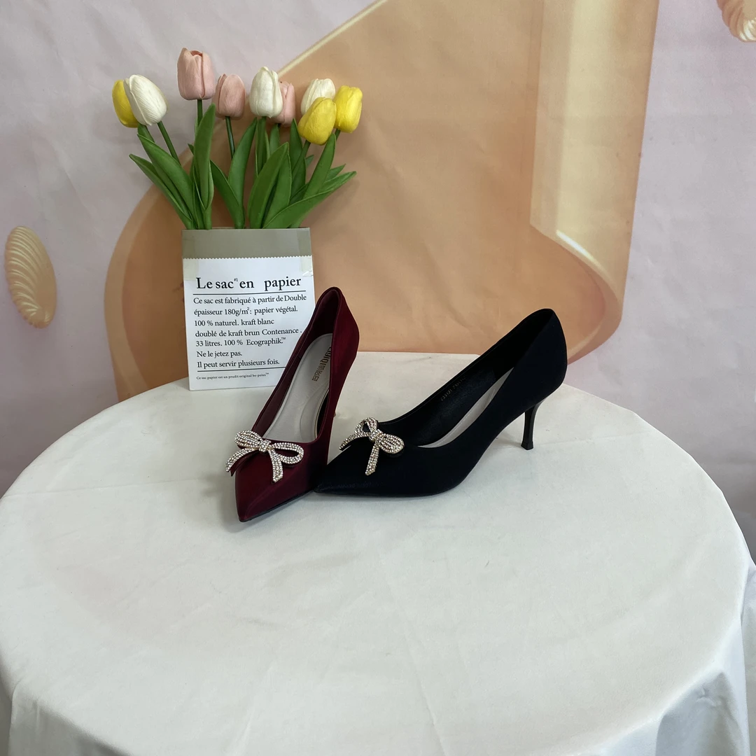 733151春秋新款时尚水钻蝴蝶结细跟单鞋F