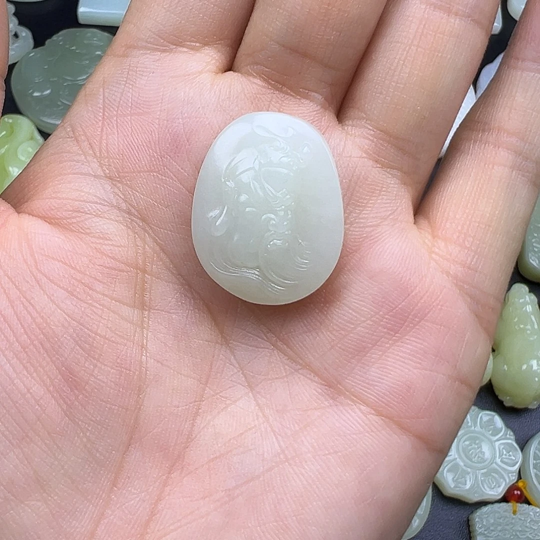 和田玉未镶嵌吊坠(赠链)