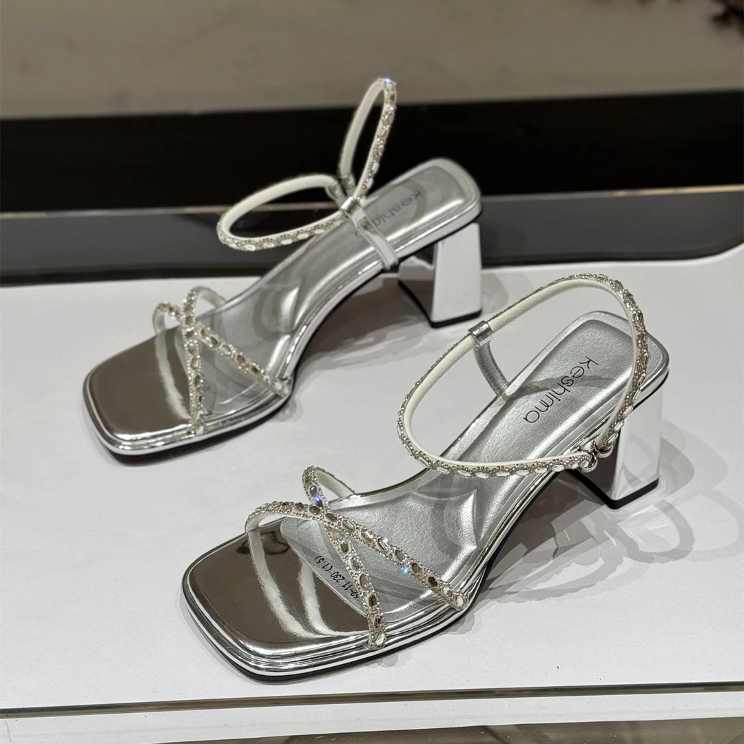 韩版一字带水钻粗跟凉鞋女2025新款夏方头洋气仙女百搭两穿高跟鞋