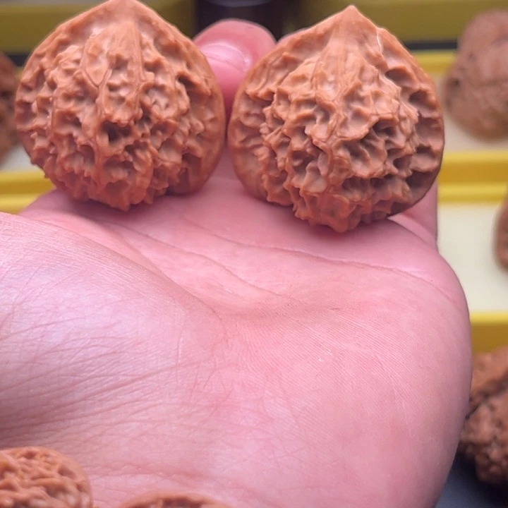 文玩核桃吊坠大*⭐2珊瑚塔