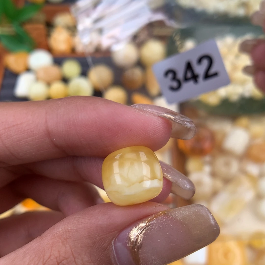 琥珀珠宝奇石未镶嵌12.4