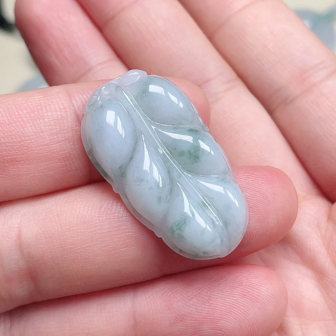 颈饰未镶嵌翡翠叶子