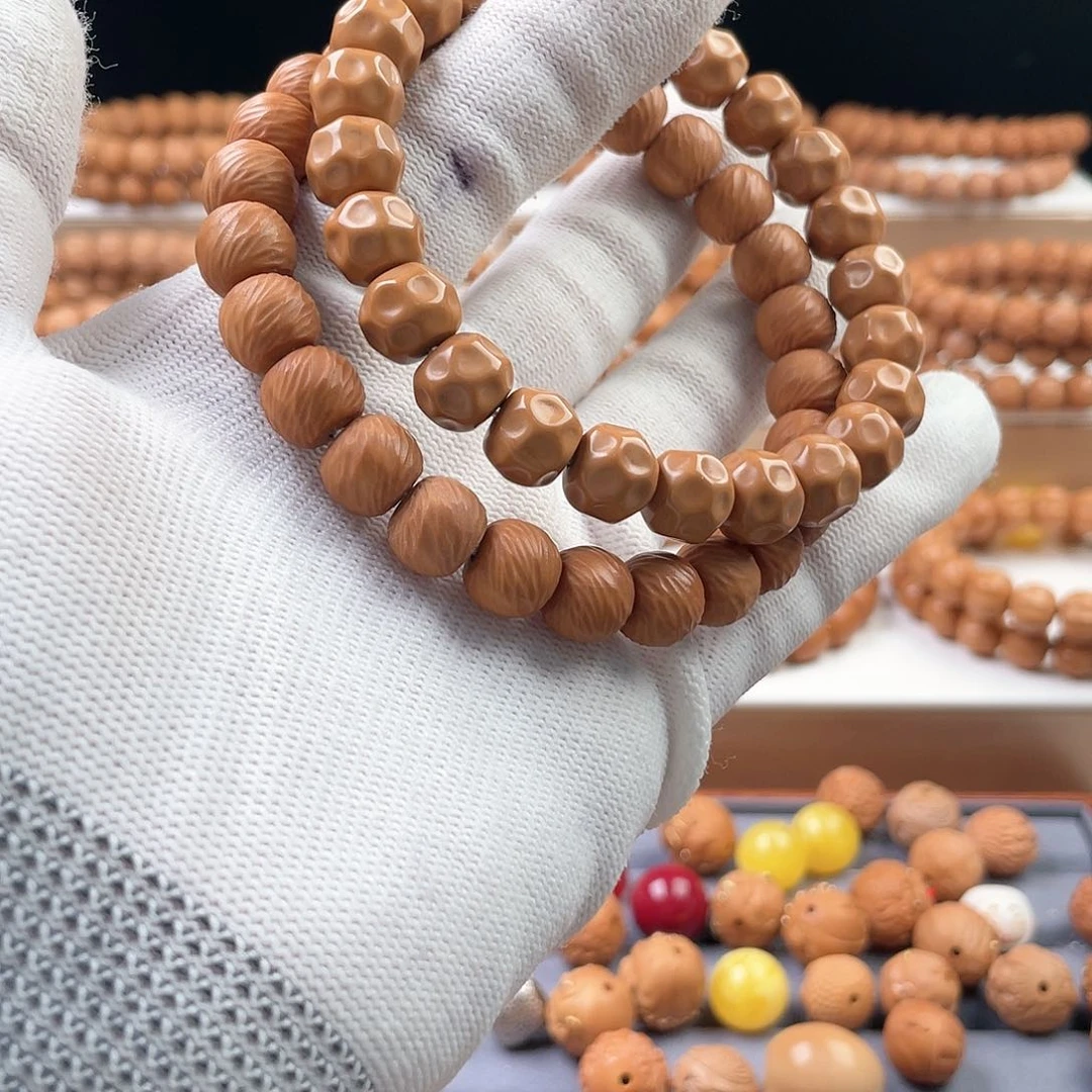 猴头核桃吊坠X***磊云锦奶酪