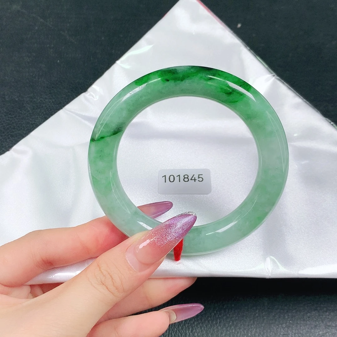 翡翠未镶嵌手镯天然翡翠手镯04