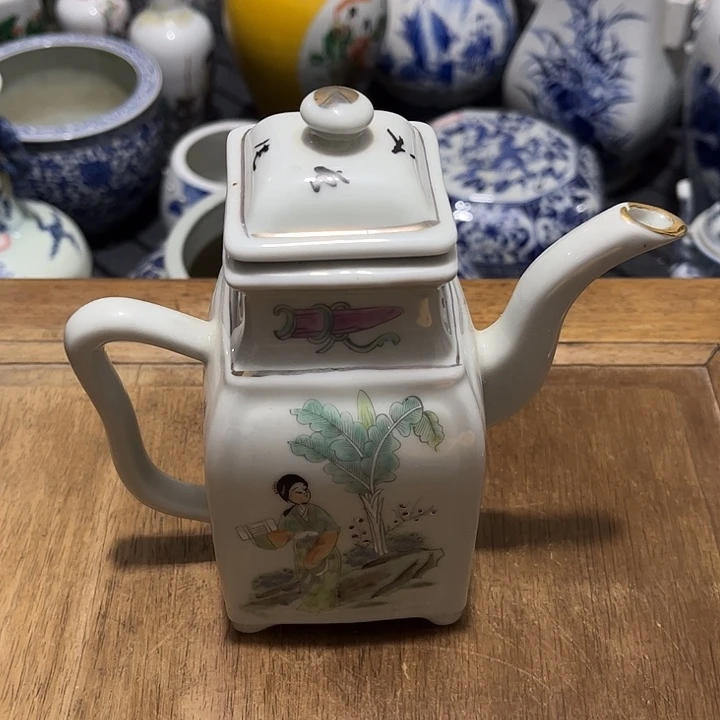 摆件粉彩瓷器精品