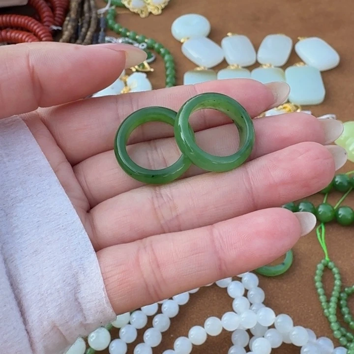 和田玉未镶嵌颈饰拍一发一冉冉