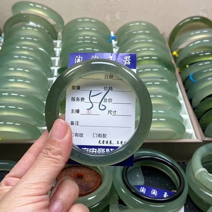 未镶嵌蛇纹石玉手镯河*
