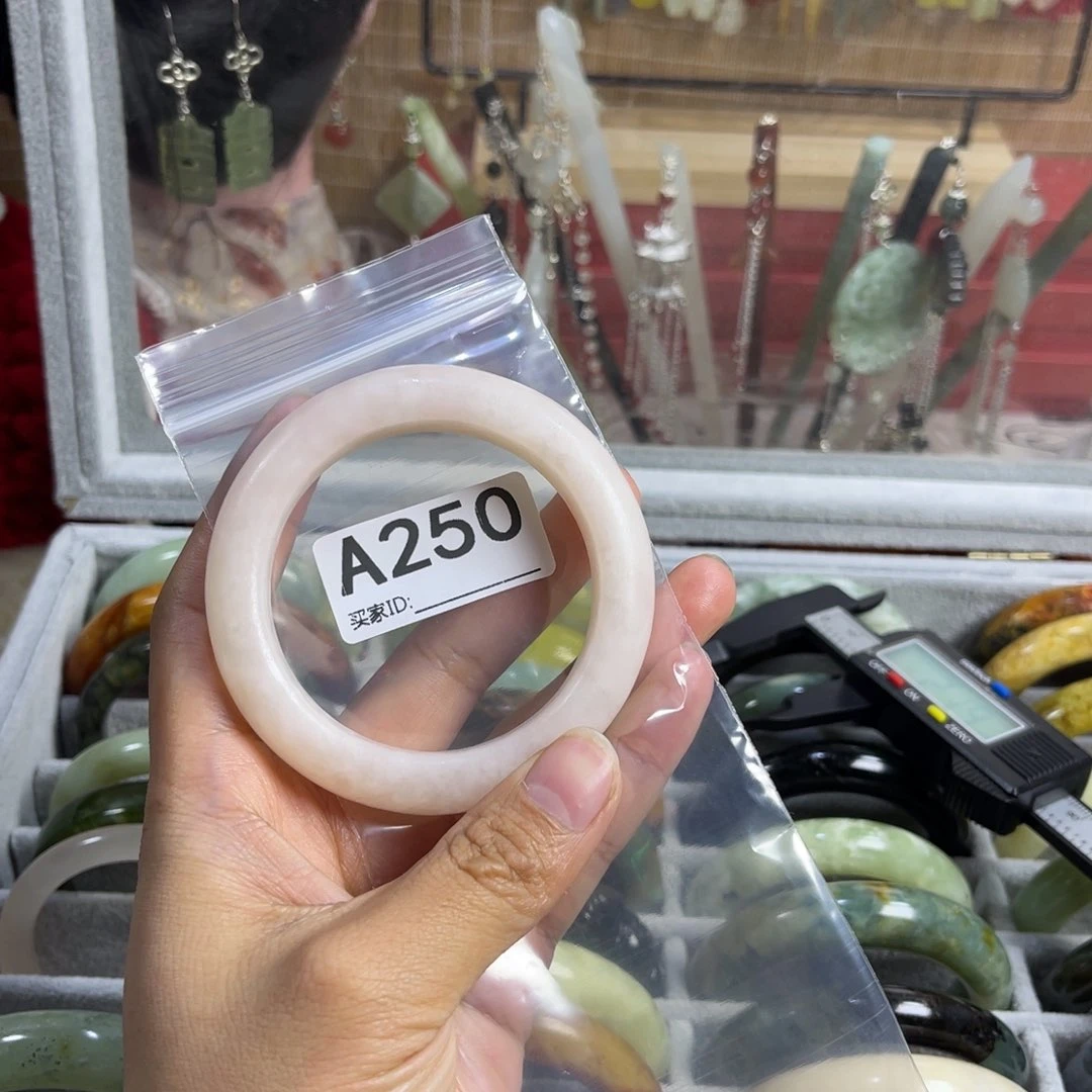 蛇纹石玉发饰未镶嵌洋*菜