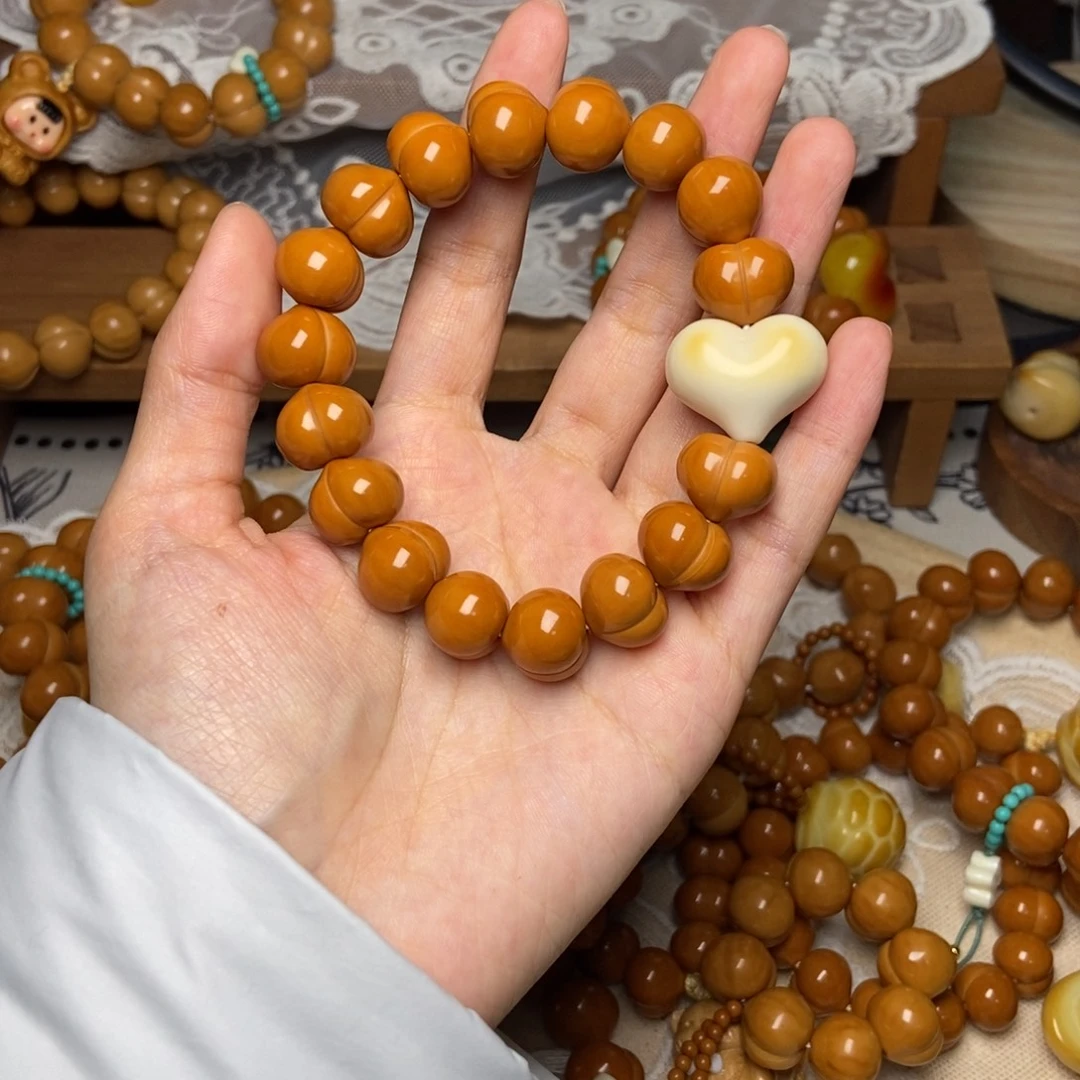 猴头核桃吊坠屁桃玻璃底卡14