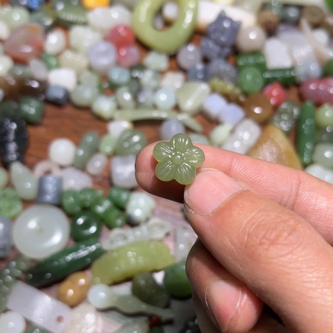 和田玉珠宝半成品未镶嵌阳*