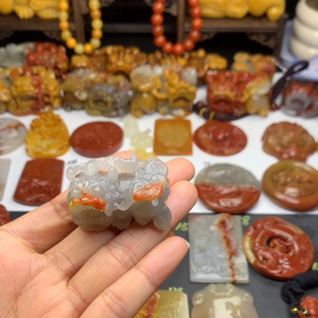 石英质玉（黄龙玉）挂件未镶嵌