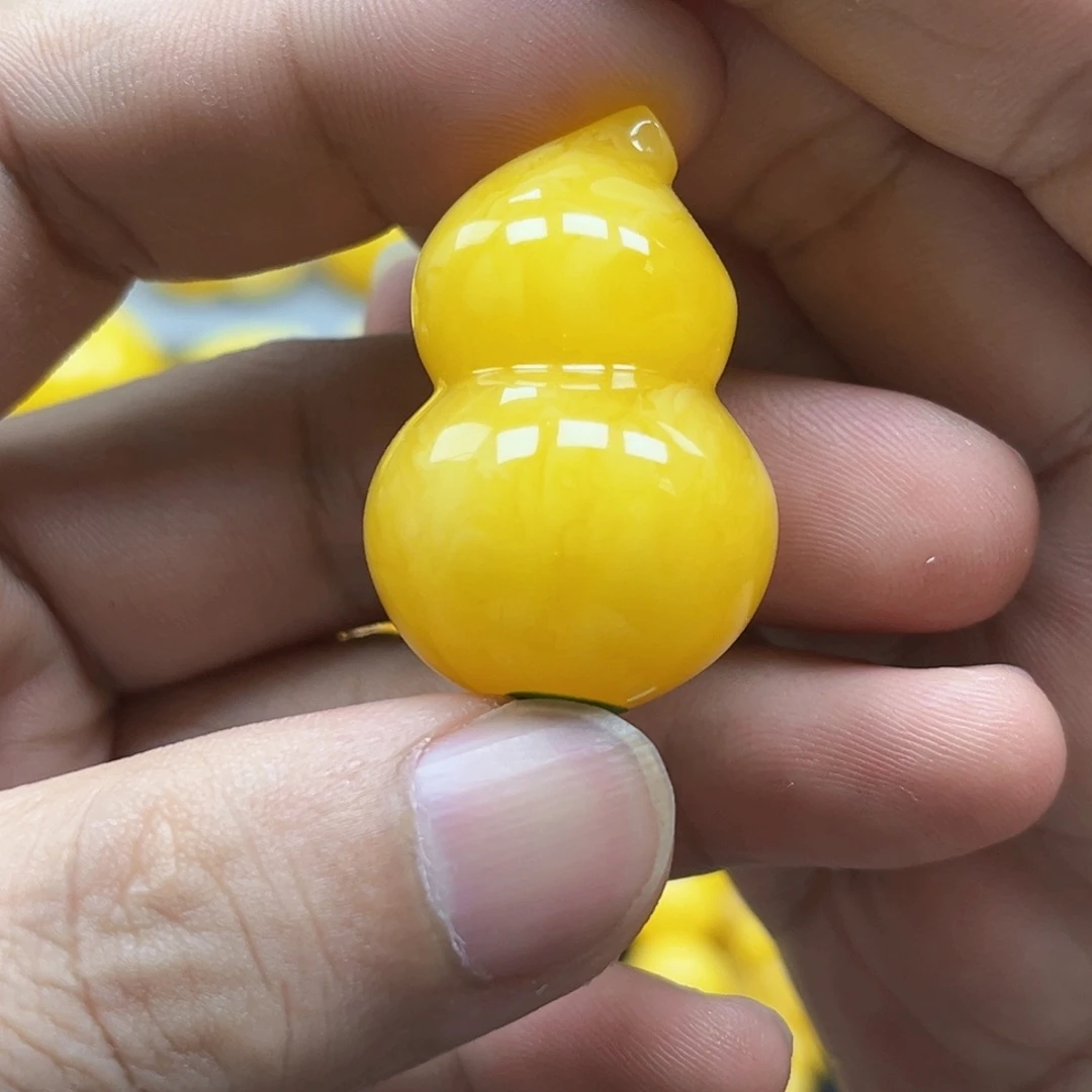 未镶嵌蜜蜡珠宝奇石