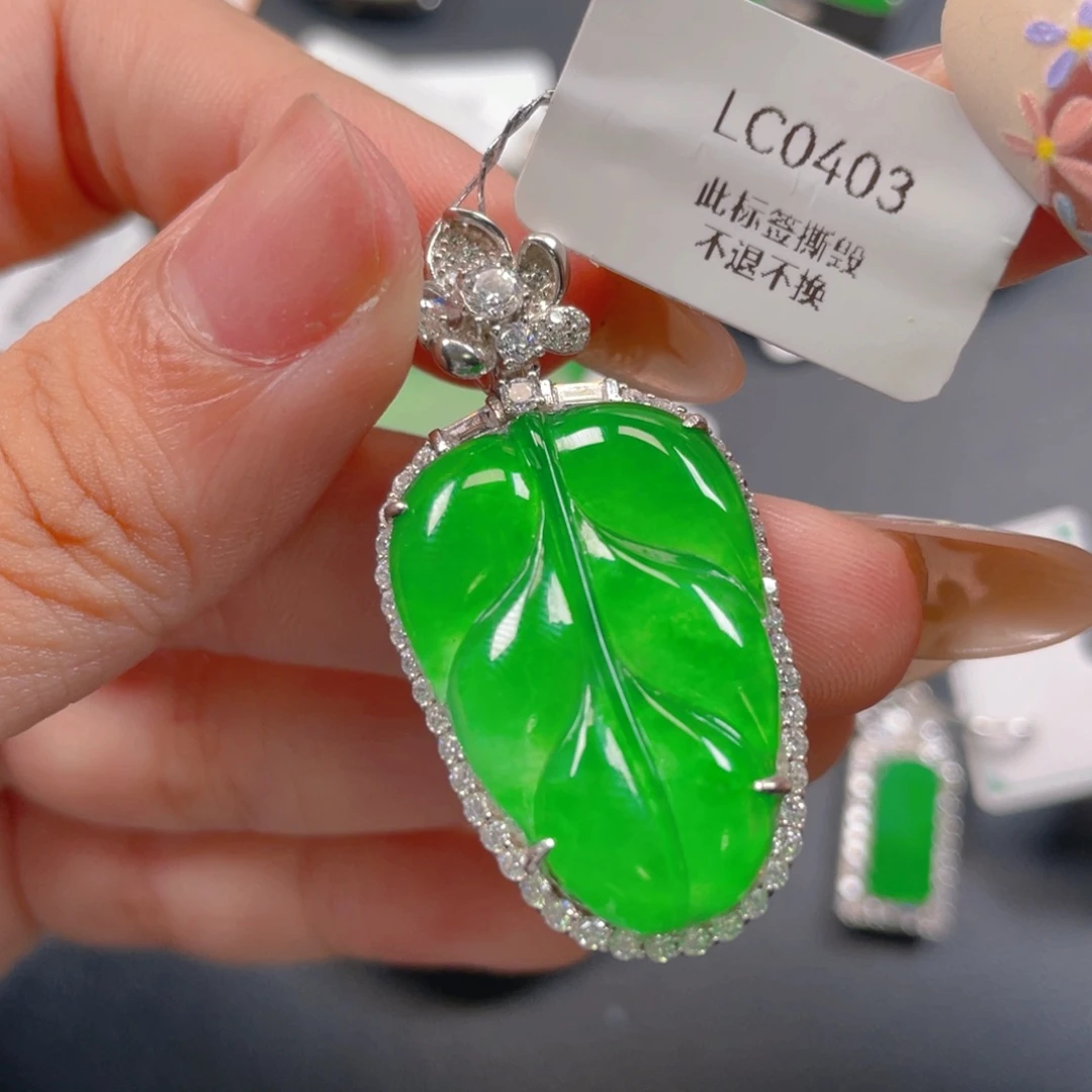 【闪购商品】颈饰银S925镶嵌翡翠翡翠
