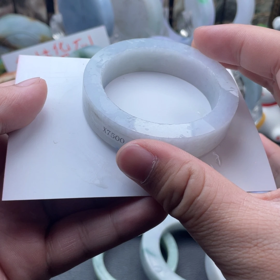 翡翠未镶嵌手镯翡翠手镯毛料白月光