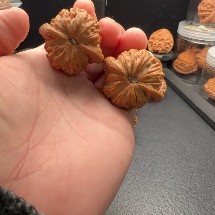 把件文玩核桃39磨盘有黄尖