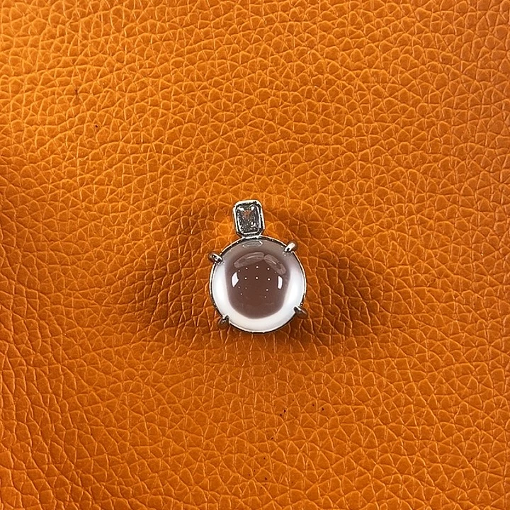 石英质玉合金颈饰