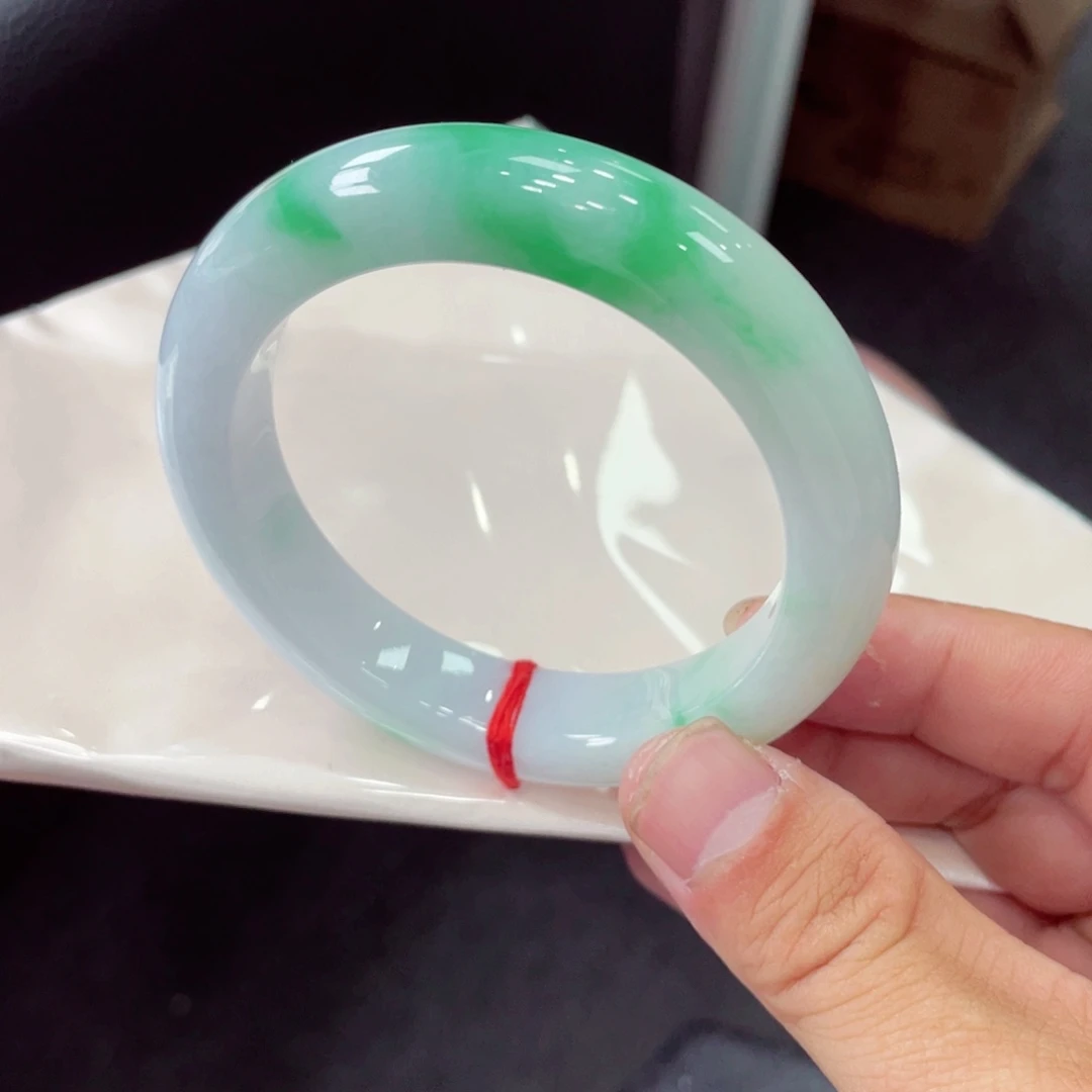 翡翠未镶嵌手镯翡翠