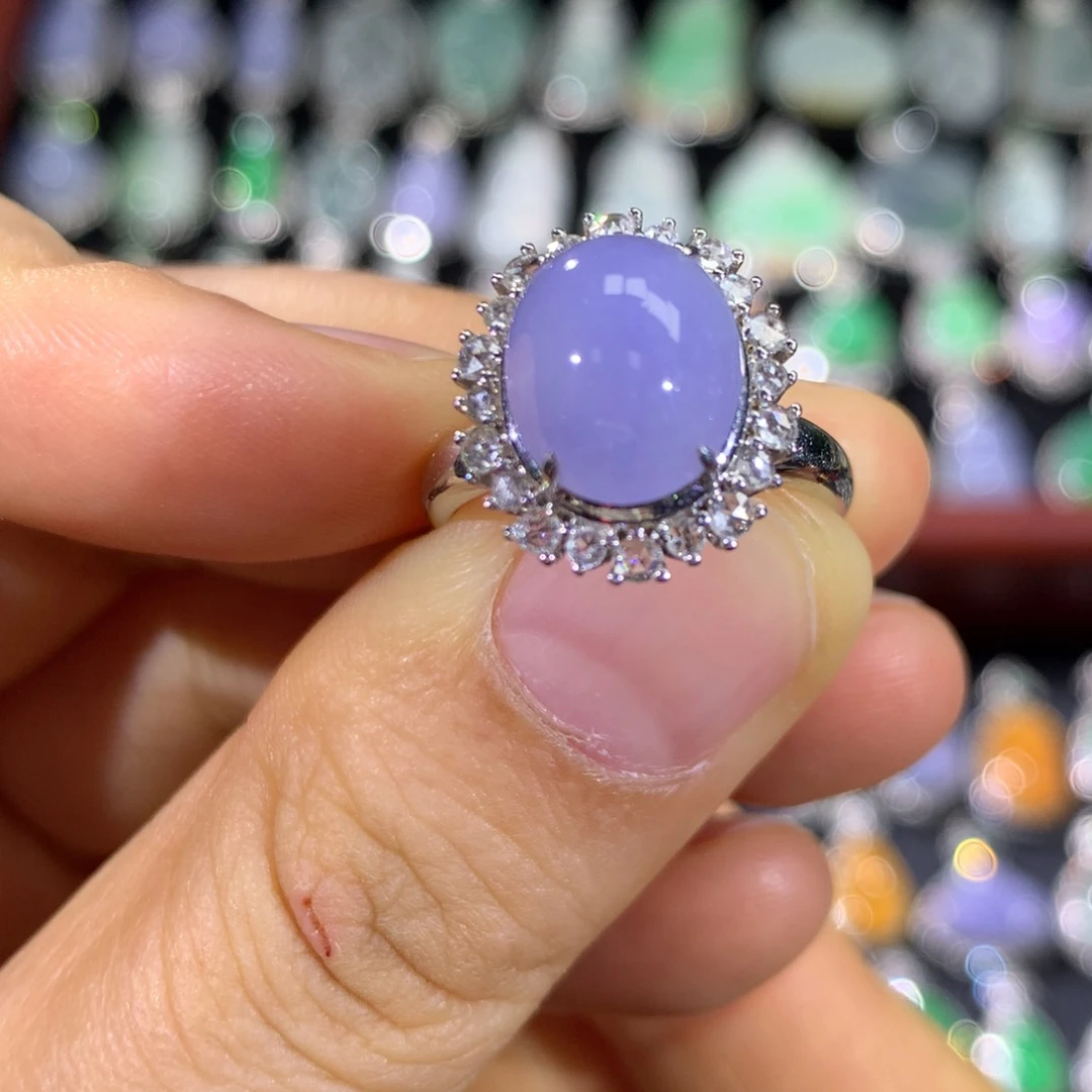 翡翠18K金镶嵌戒指签收后48小时鉴赏期