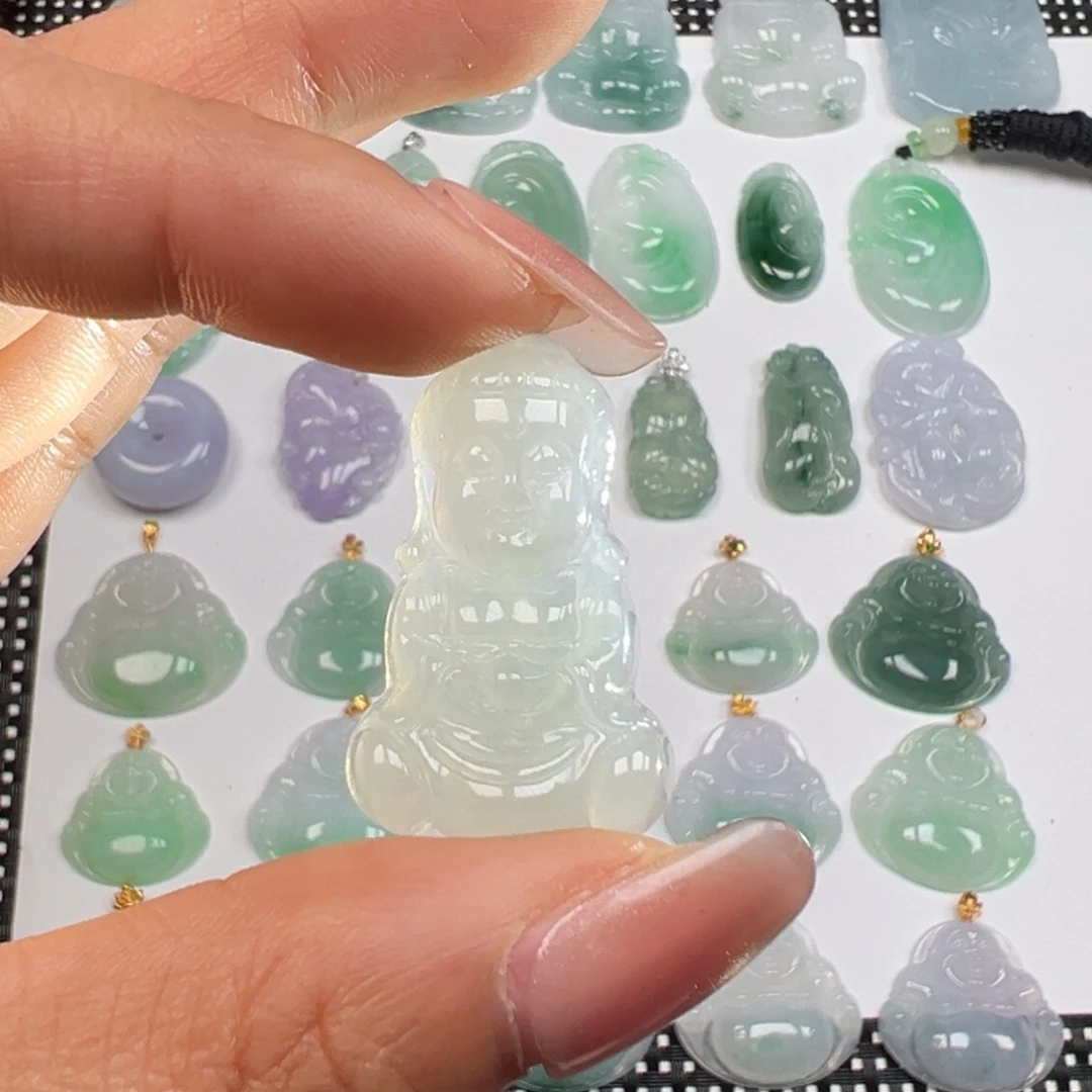 翡翠未镶嵌颈饰宝宝佛