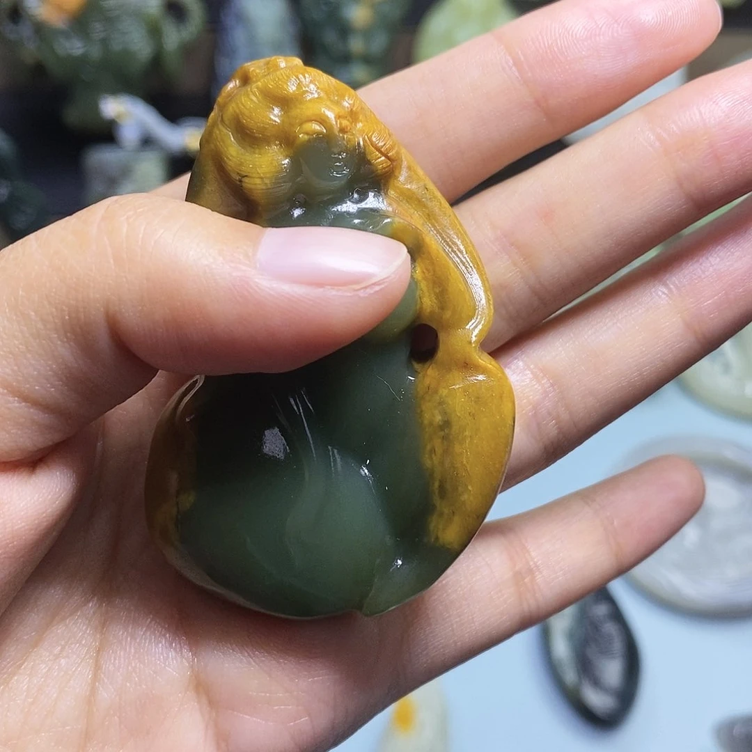 【闪购商品】颈饰未镶嵌和田玉