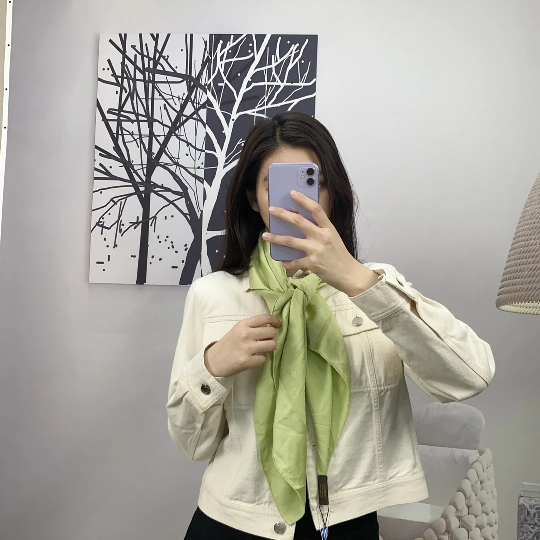 95新 LouisVuitton/路易威登 麦殿/90*90丝巾/241219VZTVP18