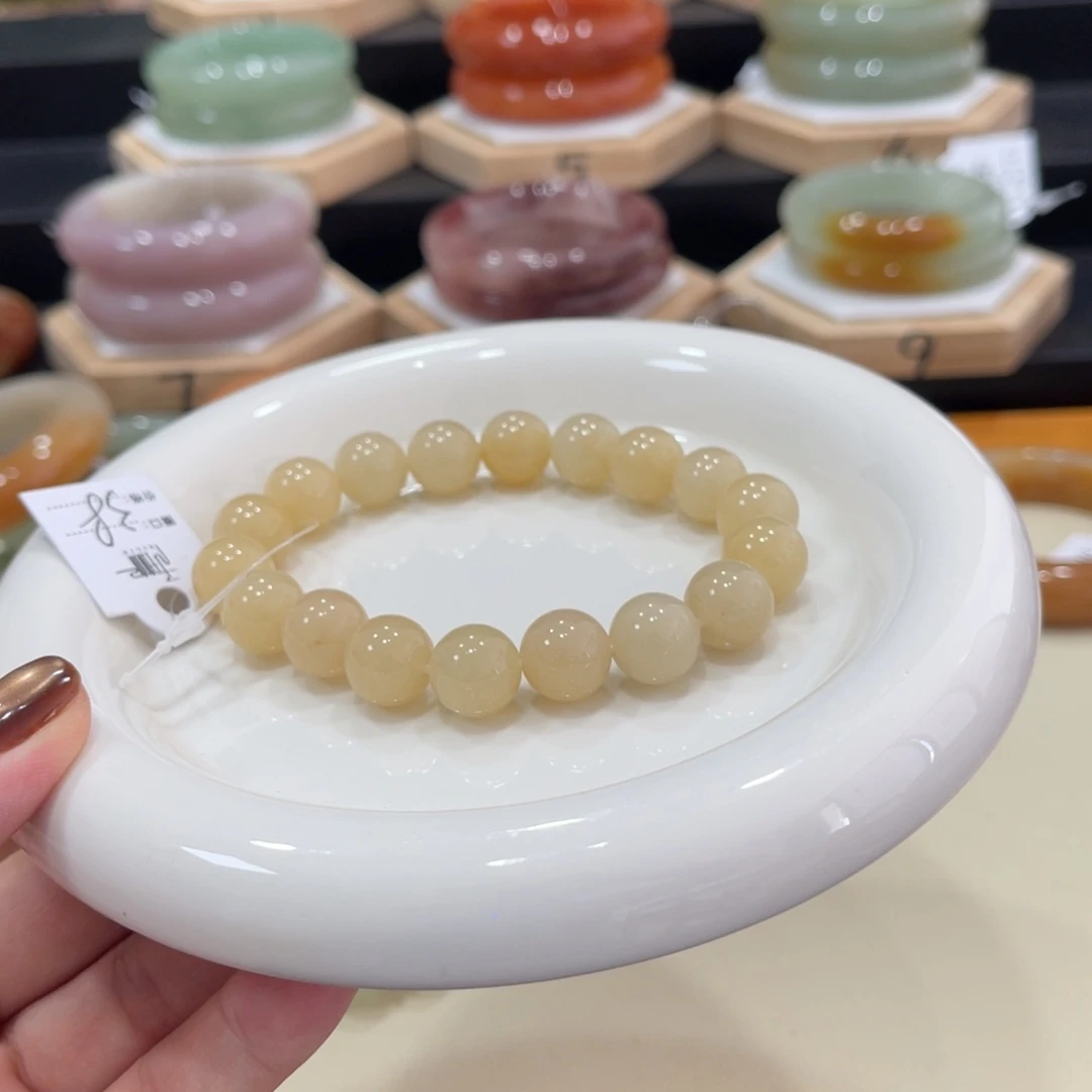 未镶嵌手镯石英质玉