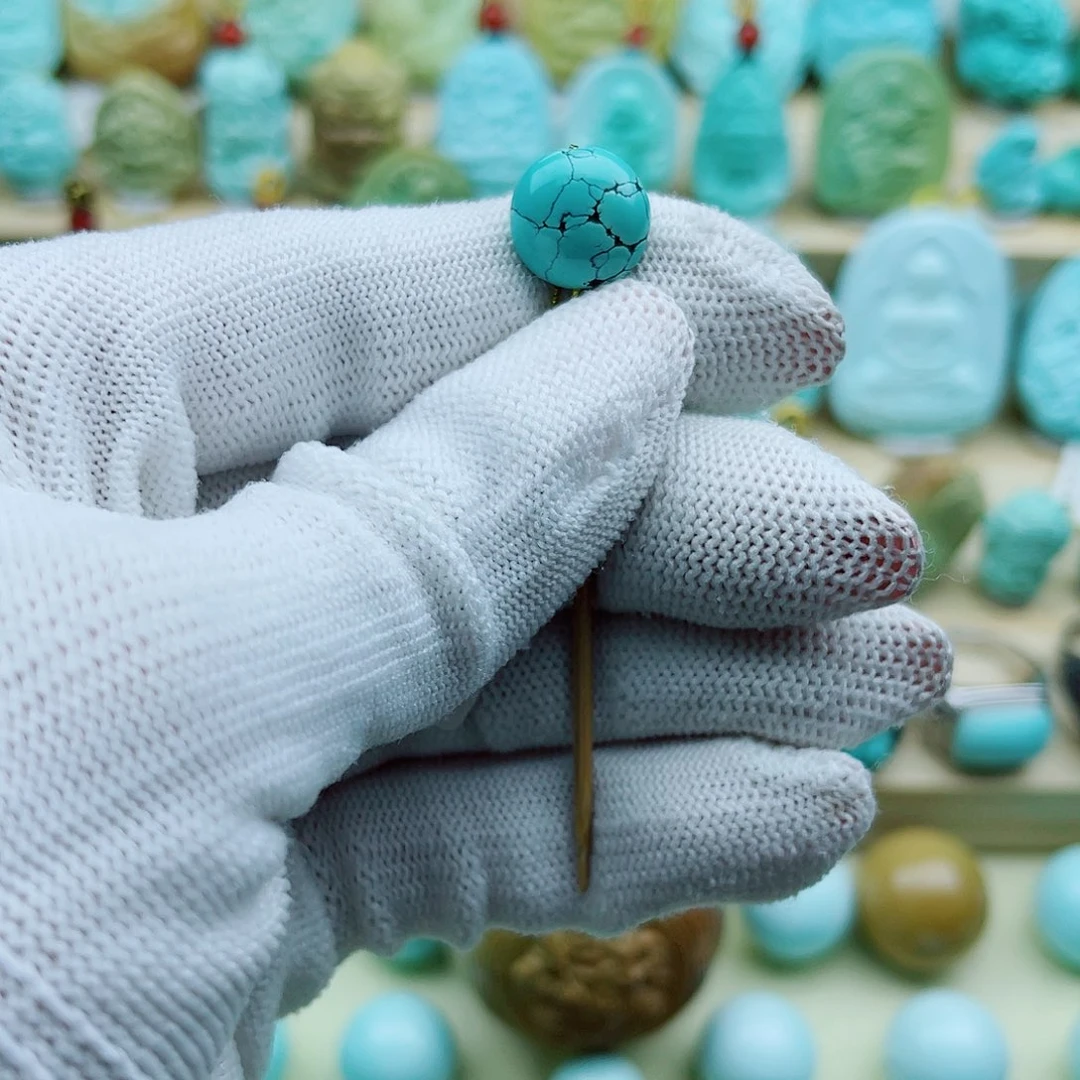 绿松石未镶嵌珠宝奇石