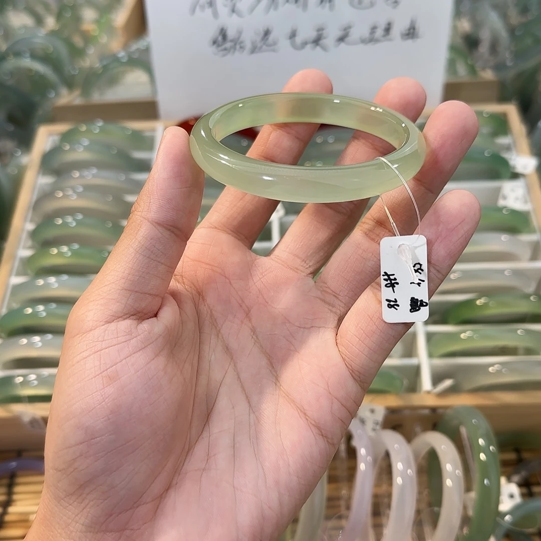 玛瑙/玉髓未镶嵌手镯圈口58.4