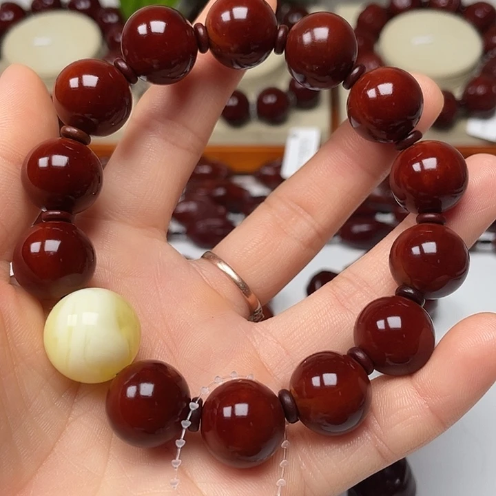 橄榄核手串萌****5包浆玉化