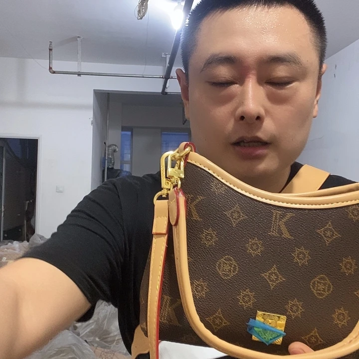麂皮（革）水牛皮（革）锦纶PVC牛皮（革）山羊皮（革）
